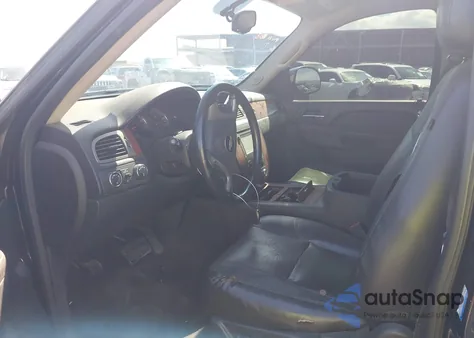 2013 Chevrolet Tahoe Ltz z USA, uszkodzony, nr VIN 1GNSKCE02DR291171